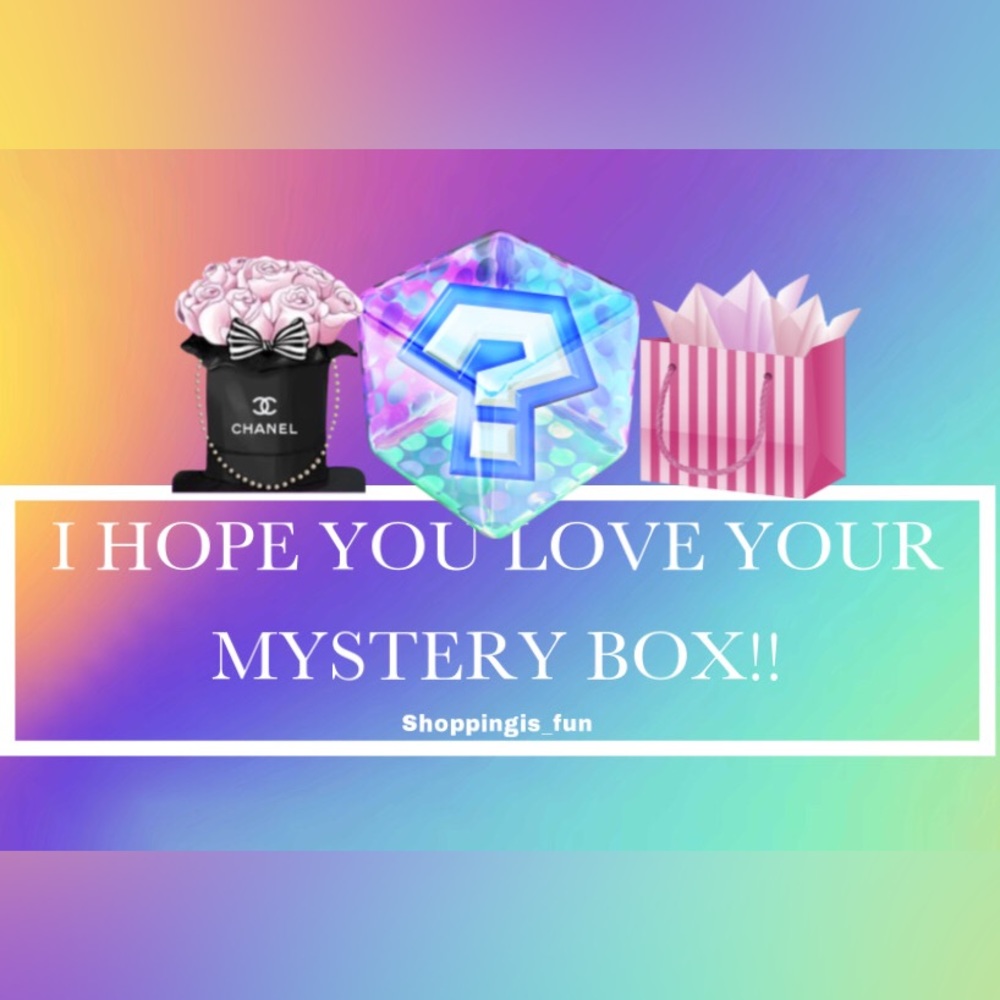 12 Mystery PASTEL Clothing Lot Womens Fashion Box sweaters, shirts, tops bottoms